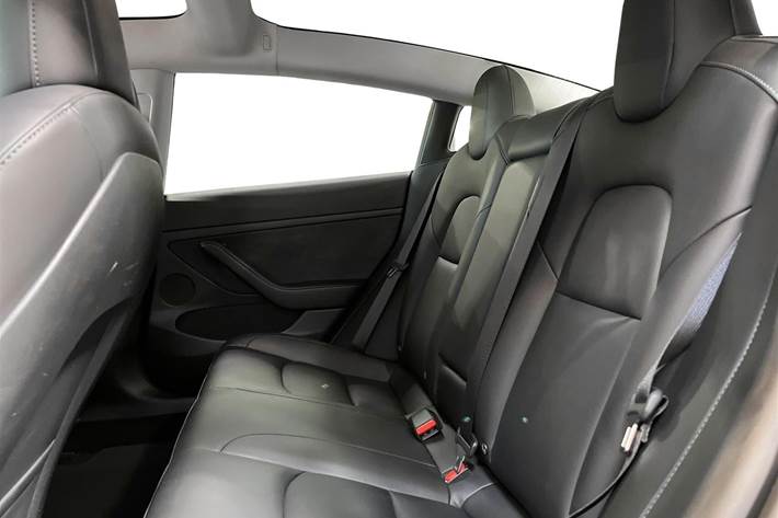 Sort Tesla Model 3 fra 2023