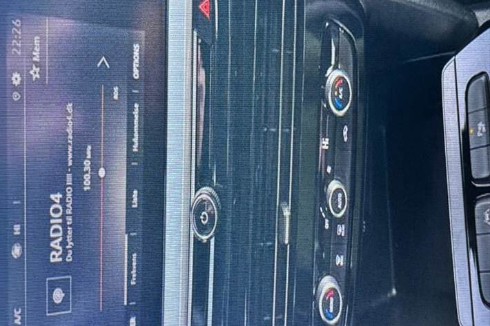 Grøn Opel Mokka-e fra 2023