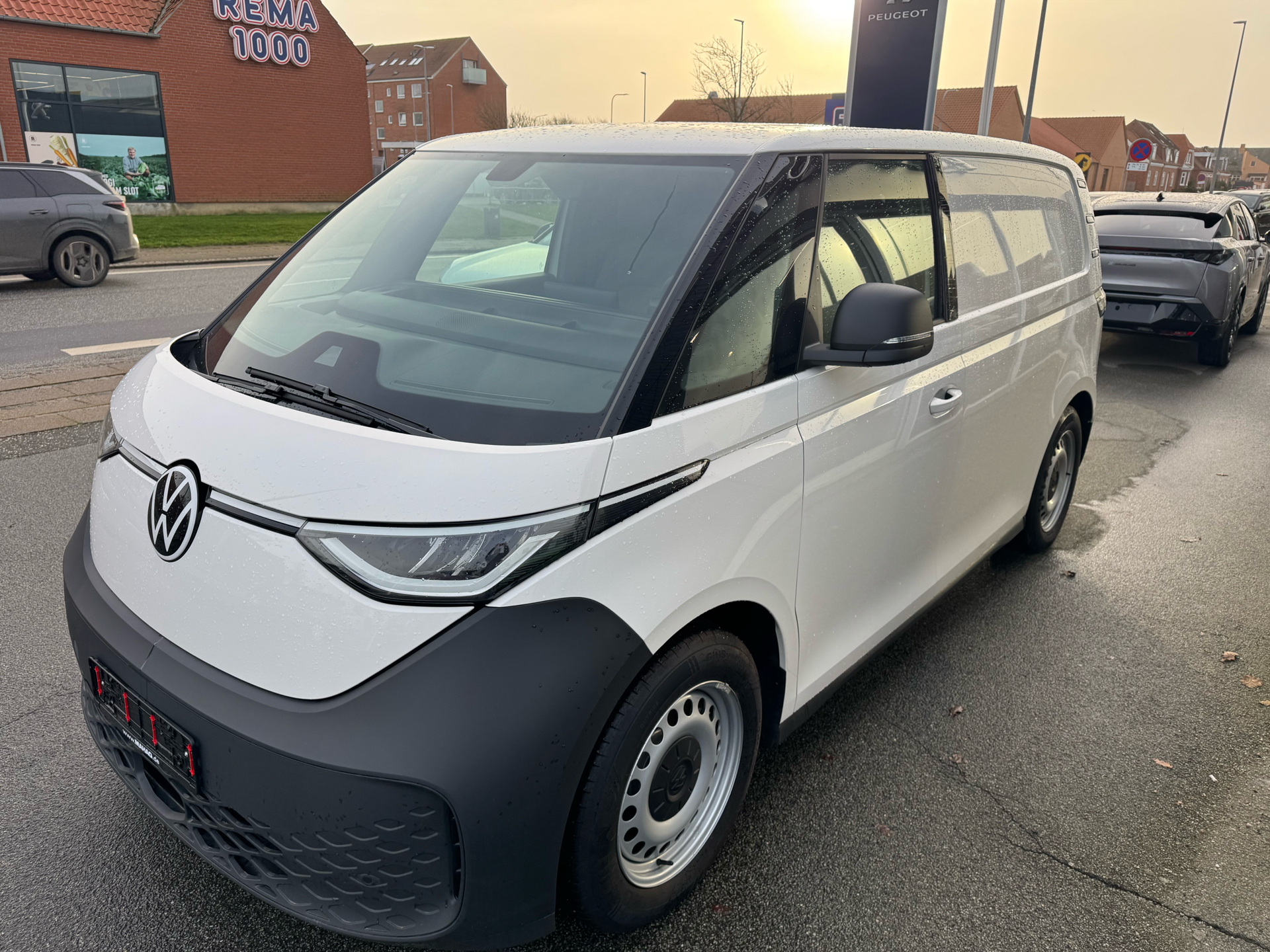 Hvid VW ID.Buzz fra 2025