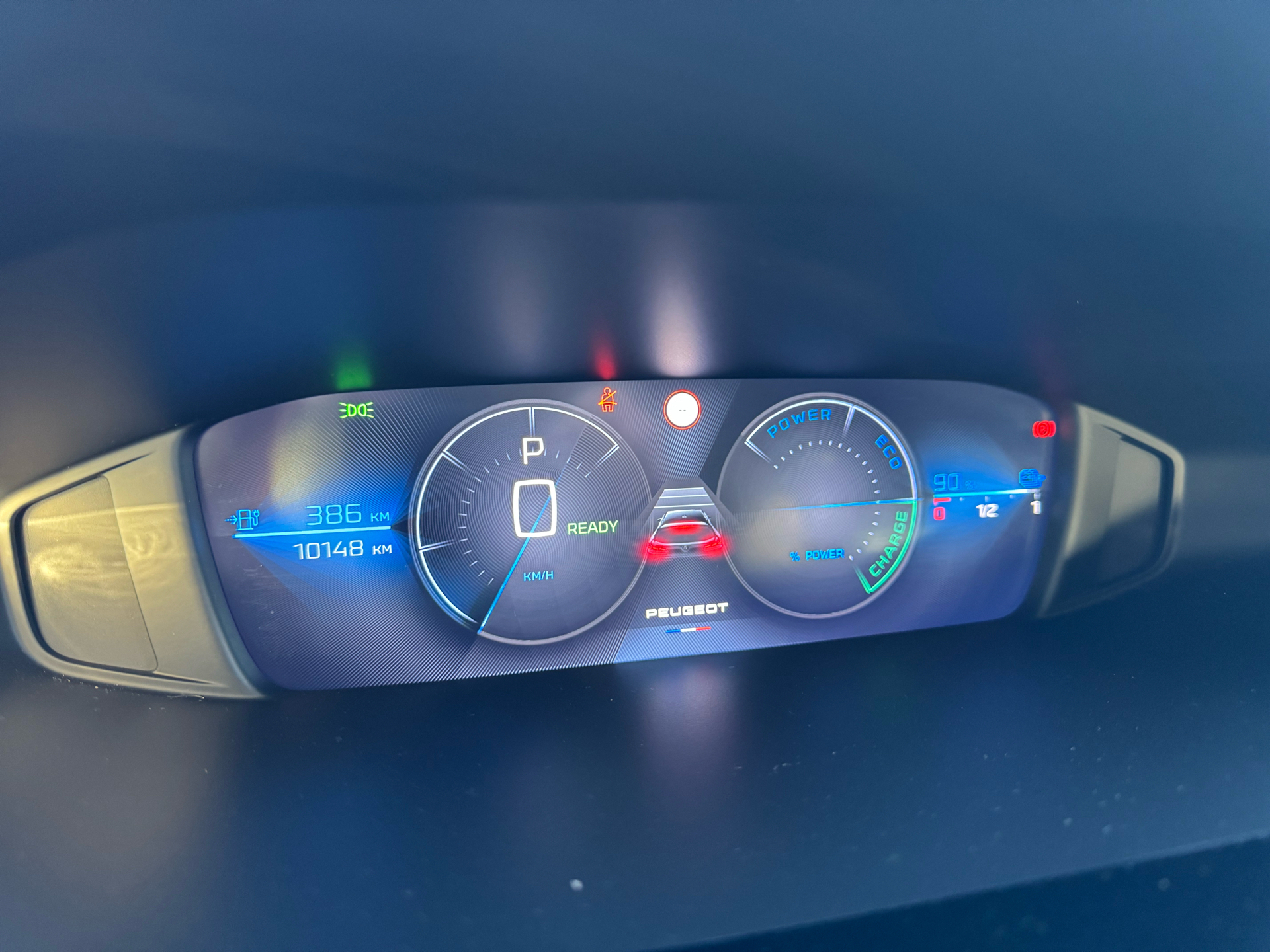 Hvid Peugeot E-308 fra 2025