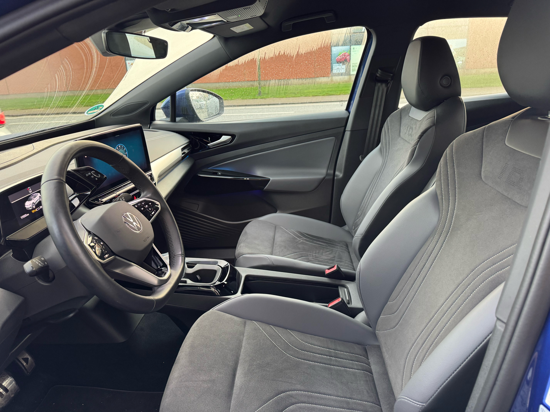 Blå VW ID.5 fra 2023