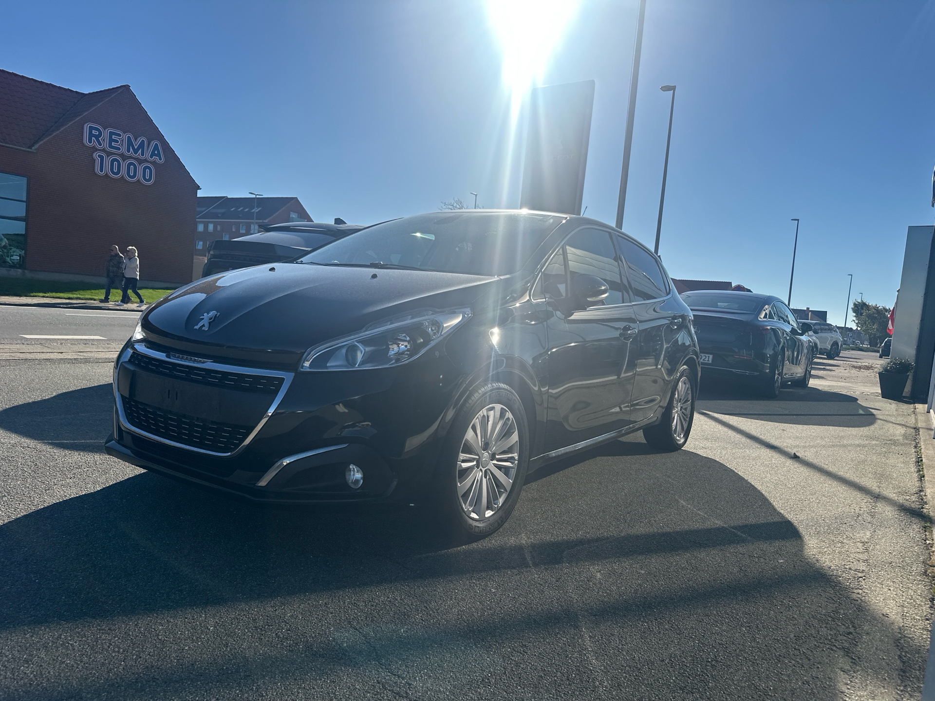 Peugeot 208 1,5 BlueHDi Prestige Sky 100HK 5d