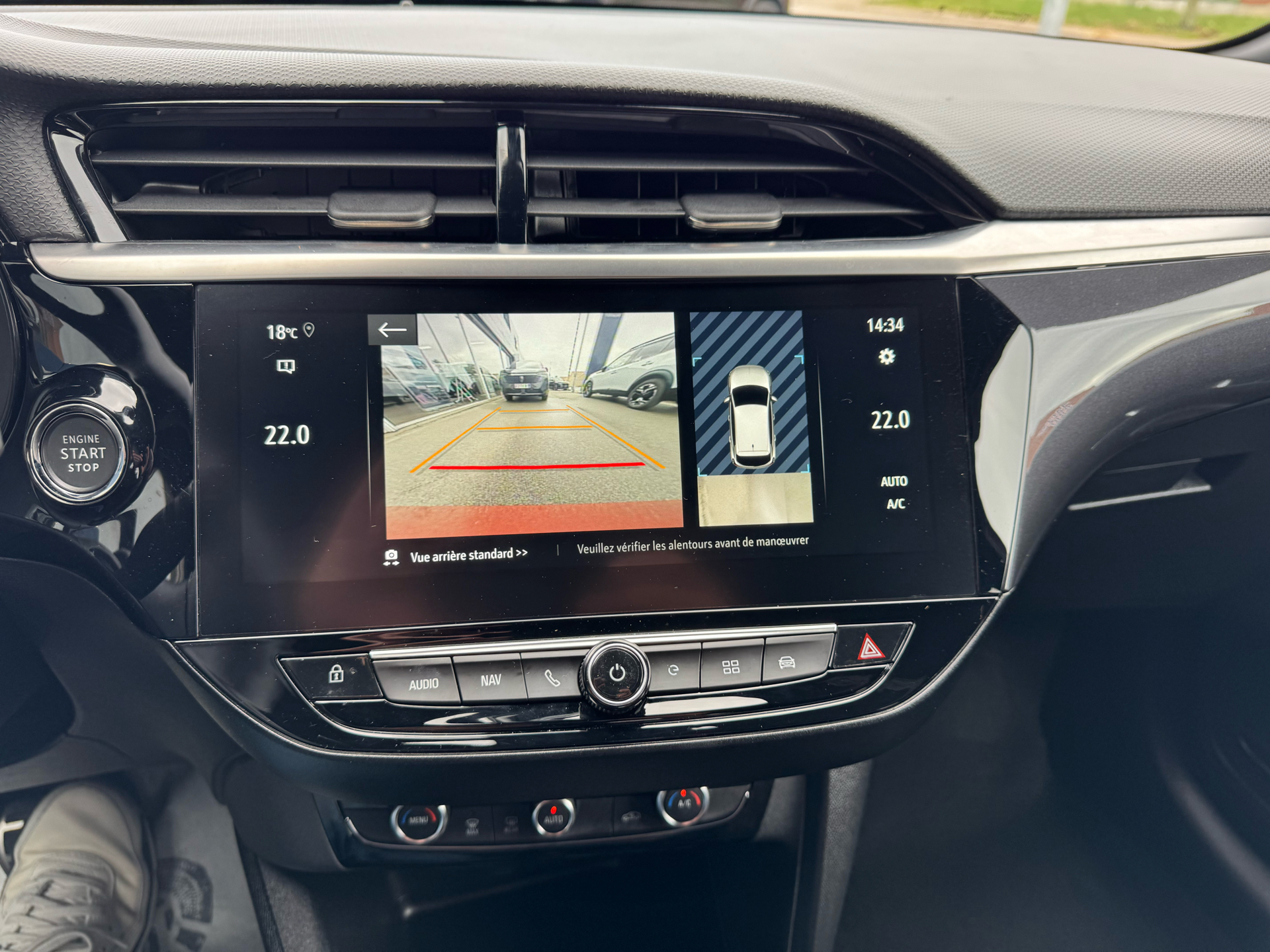 Rød Opel Corsa-e fra 2023