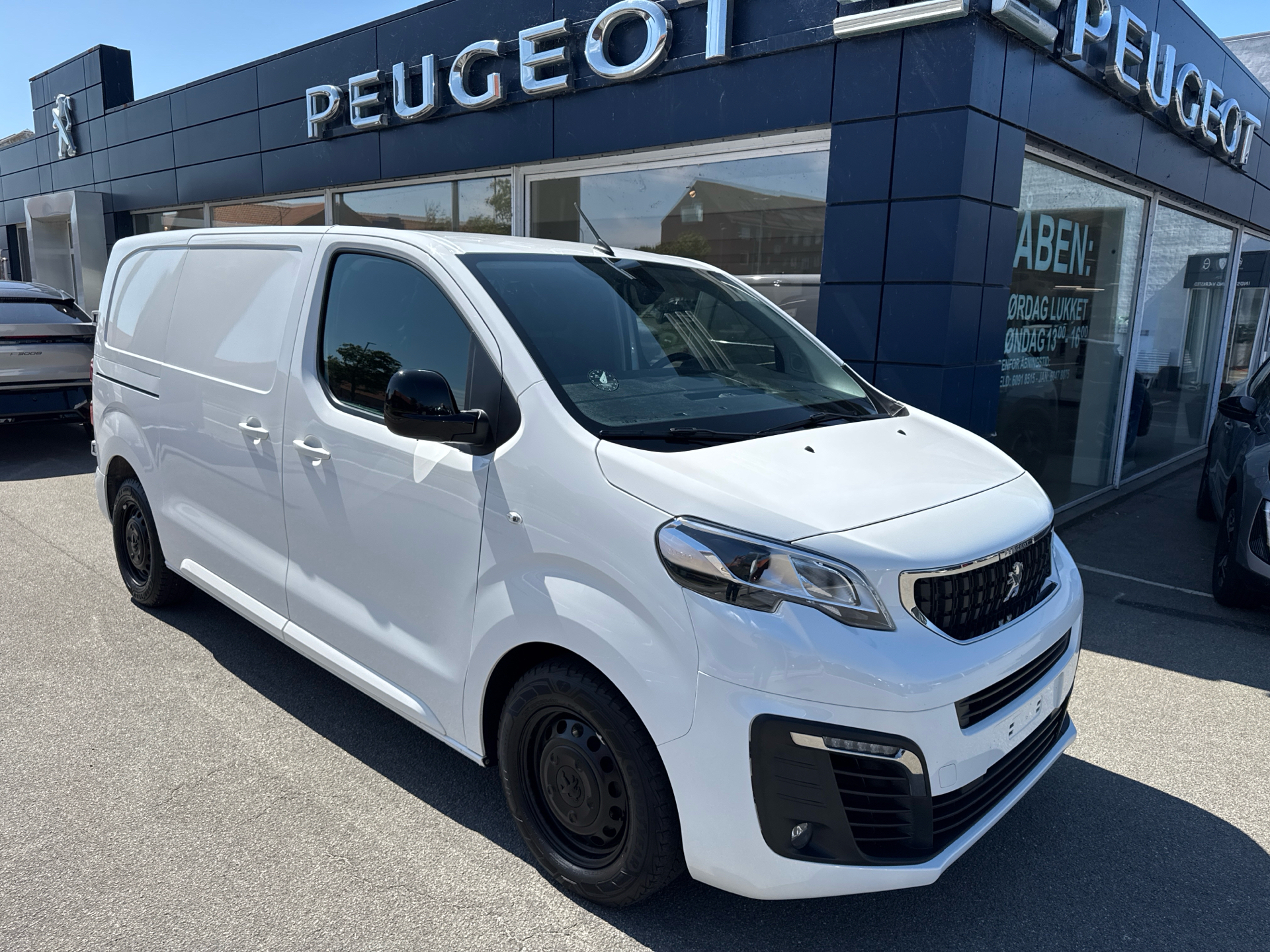 Peugeot Expert 2,0 L2 BlueHDi Premium Pro EAT8 144HK Van 8g Aut.