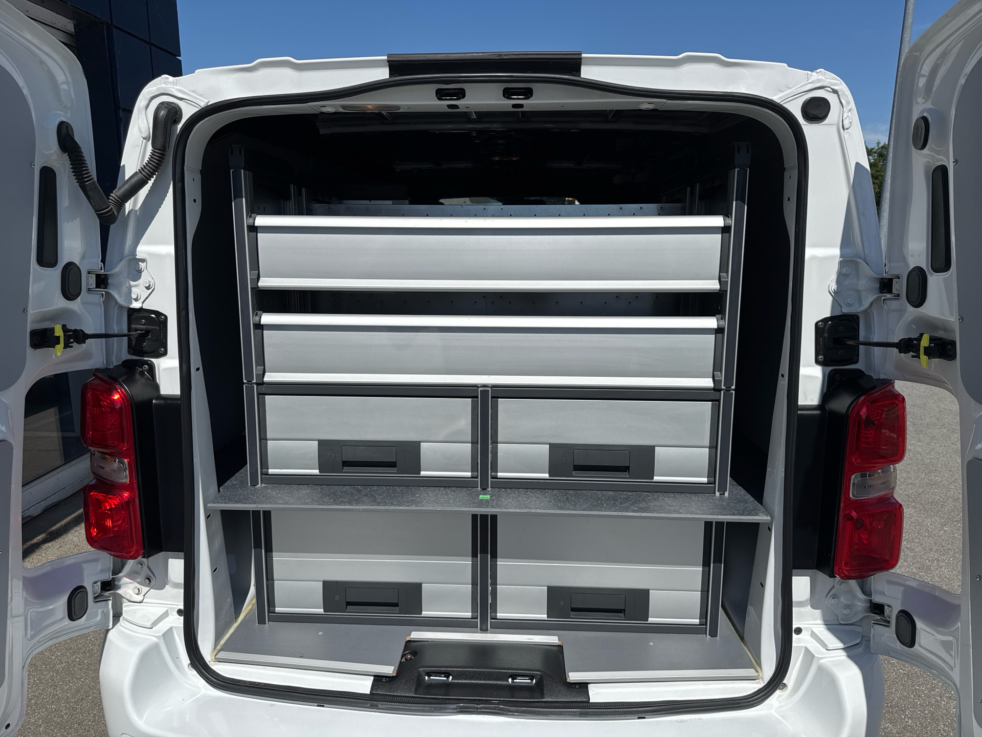 Peugeot Expert 2,0 L2 BlueHDi Premium Pro EAT8 144HK Van 8g Aut.