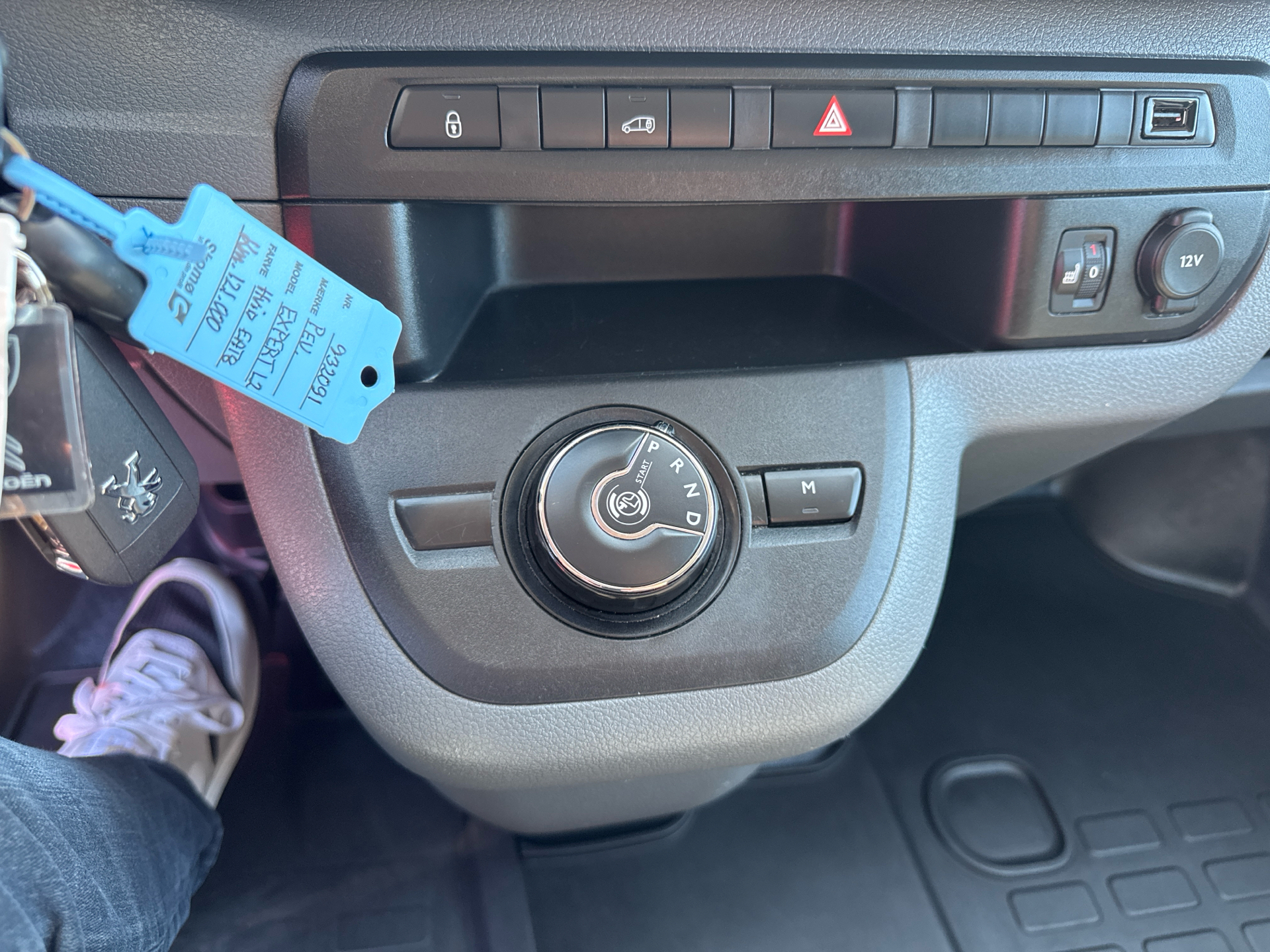 Hvid Peugeot Expert fra 2022