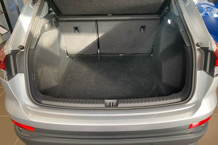 Sølv Audi Q4 fra 2023