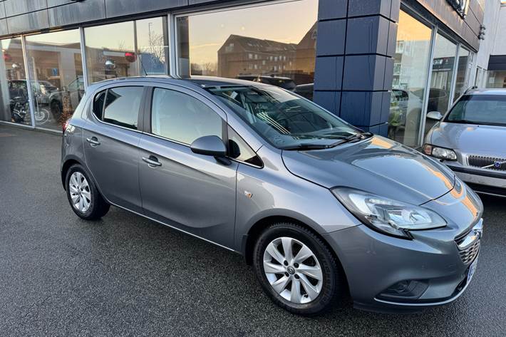 Grå Opel Corsa fra 2019 set udefra