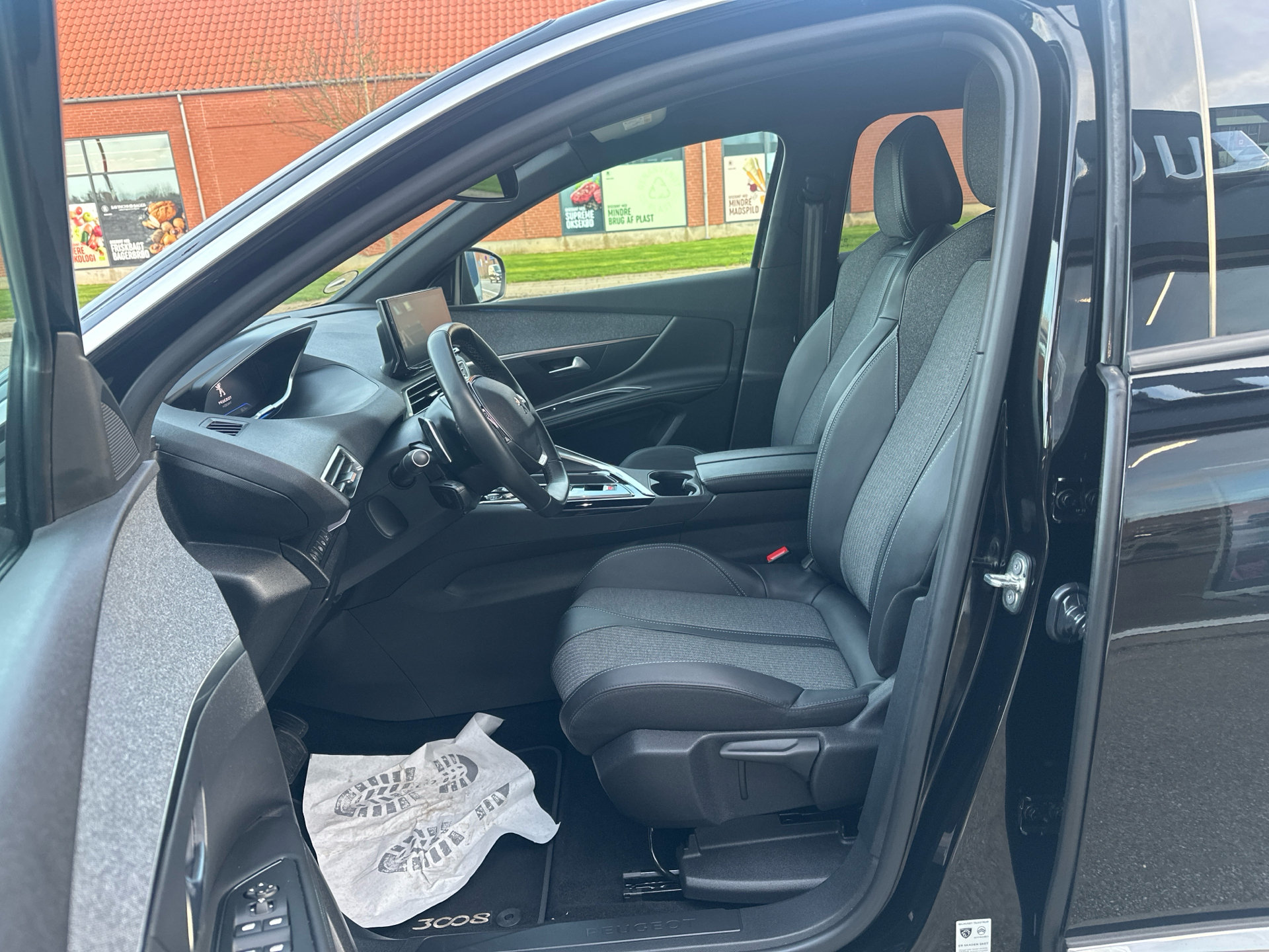 Peugeot 3008 1,5 BlueHDi Allure Pack EAT8 130HK 5d 8g Aut.