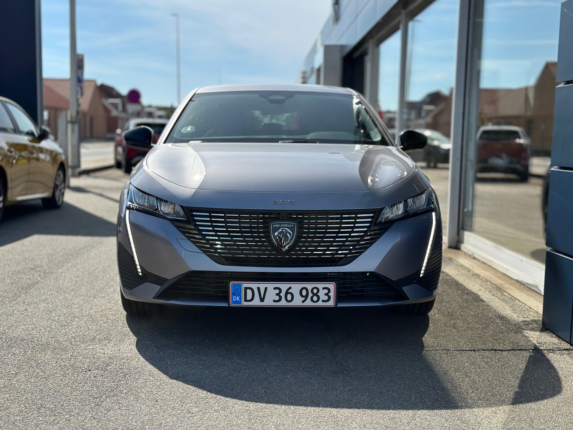 Peugeot 308 1,6 Plugin-hybrid First Selection Plus EAT8 180HK 5d 8g Aut.