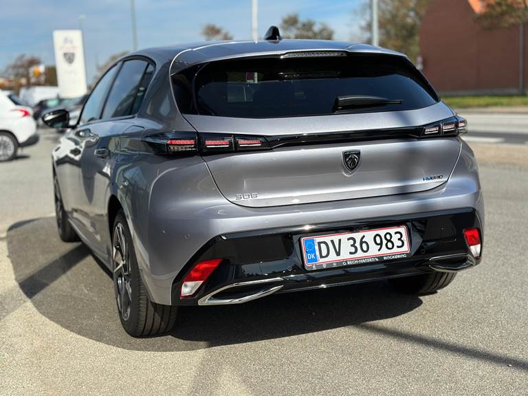 Peugeot 308 1,6 Plugin-hybrid First Selection Plus EAT8 180HK 5d 8g Aut.