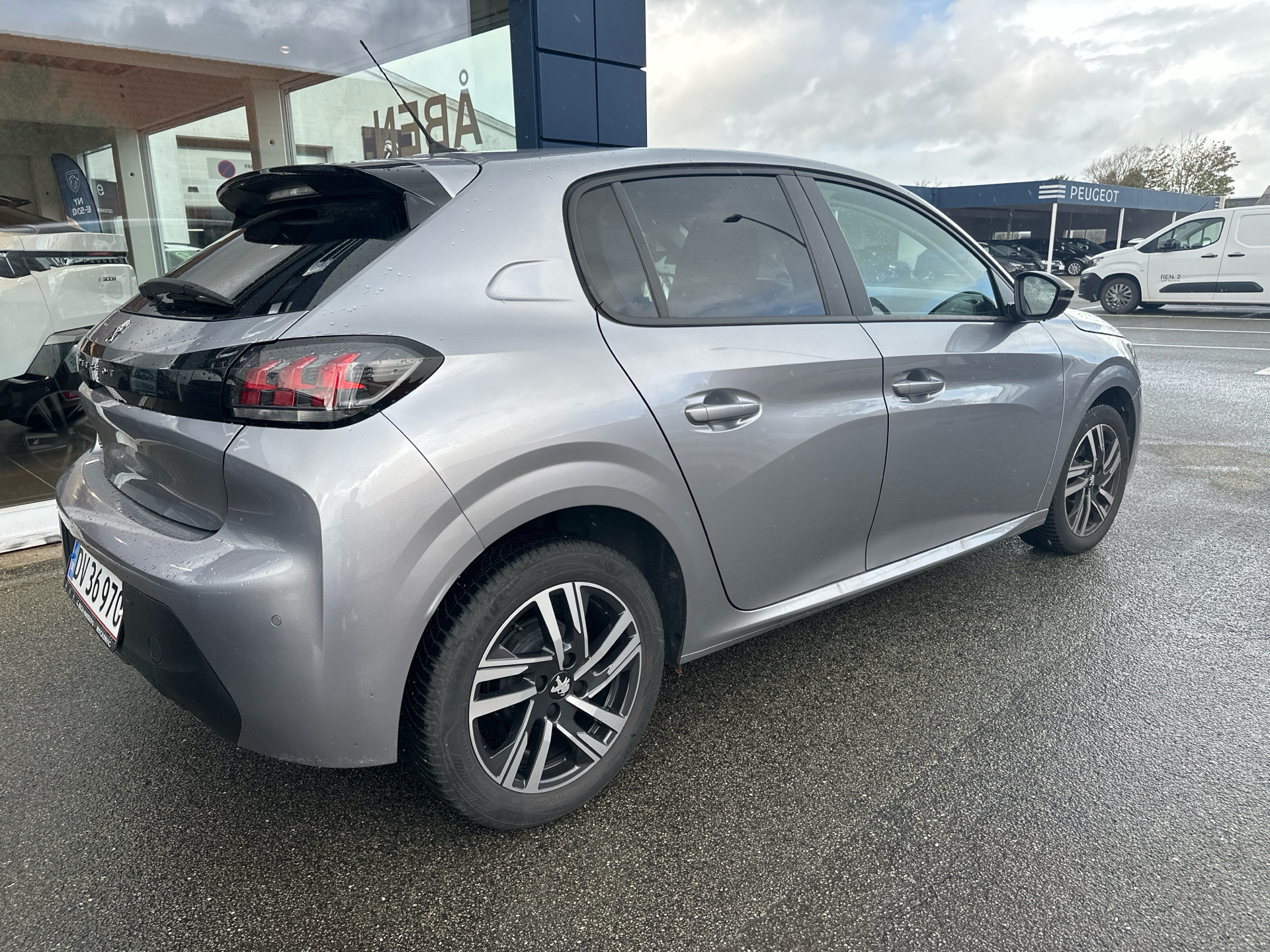 Peugeot 208 1,2 PureTech Active Pack 75HK 5d