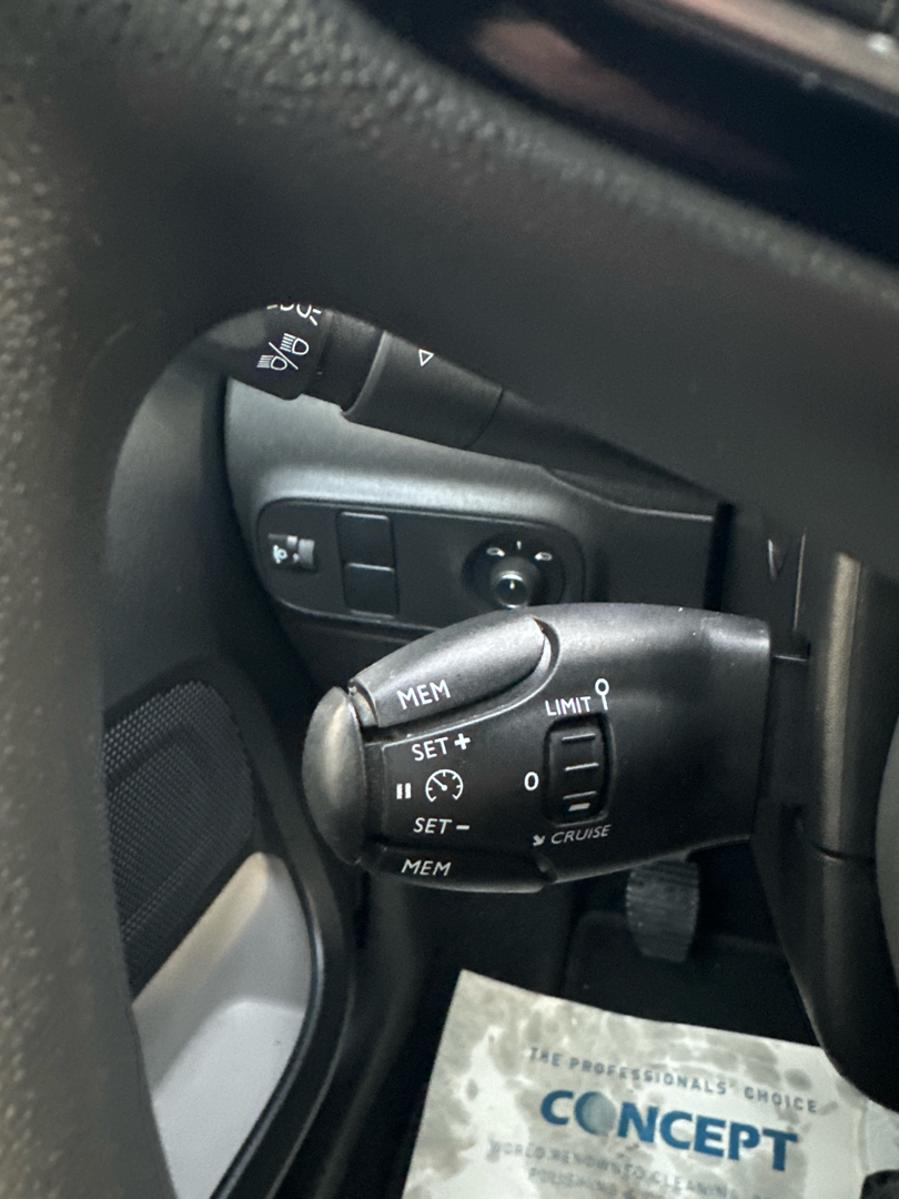 Grå Citroën C3 fra 2022