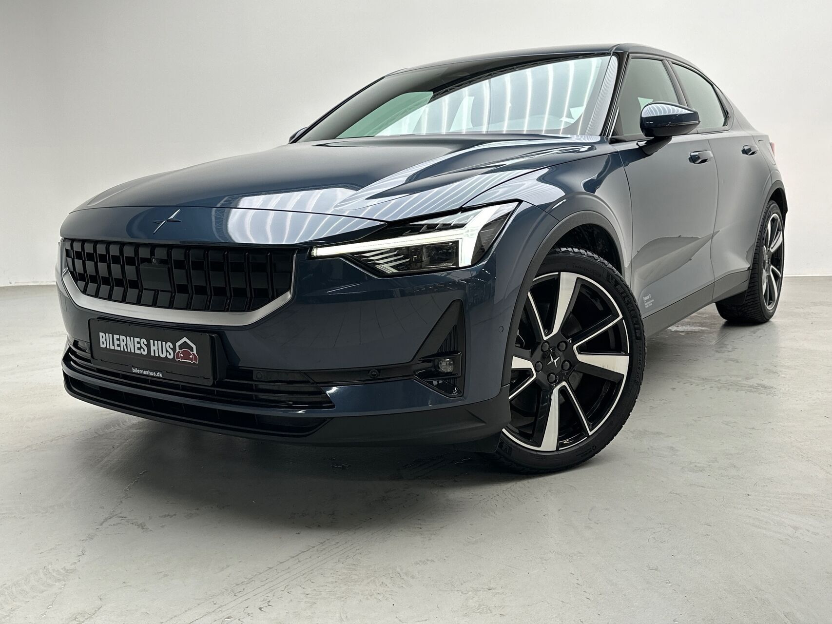 Sort Polestar 2 fra 2023
