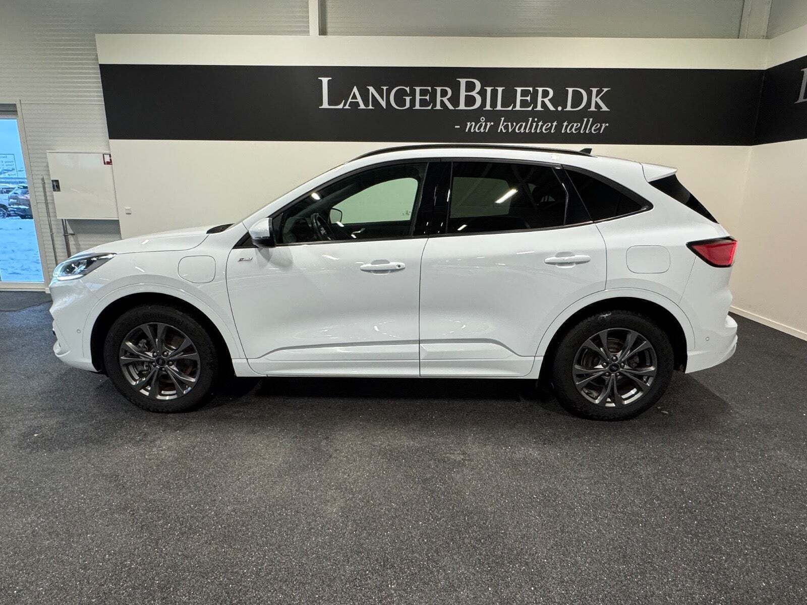 Ford Kuga 2,5 PHEV ST-Line X CVT