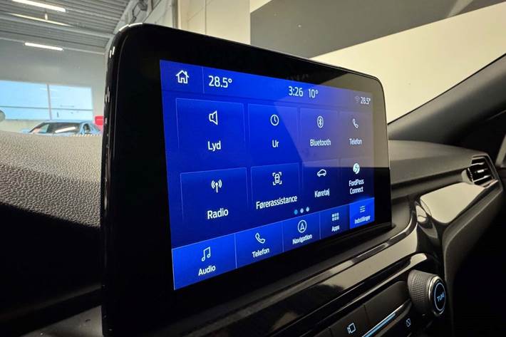 Hvid Ford Kuga fra 2021