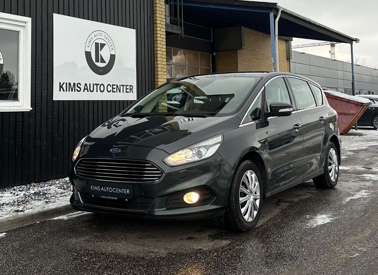 Ford S-MAX 1,5 EcoBoost Titanium 7prs