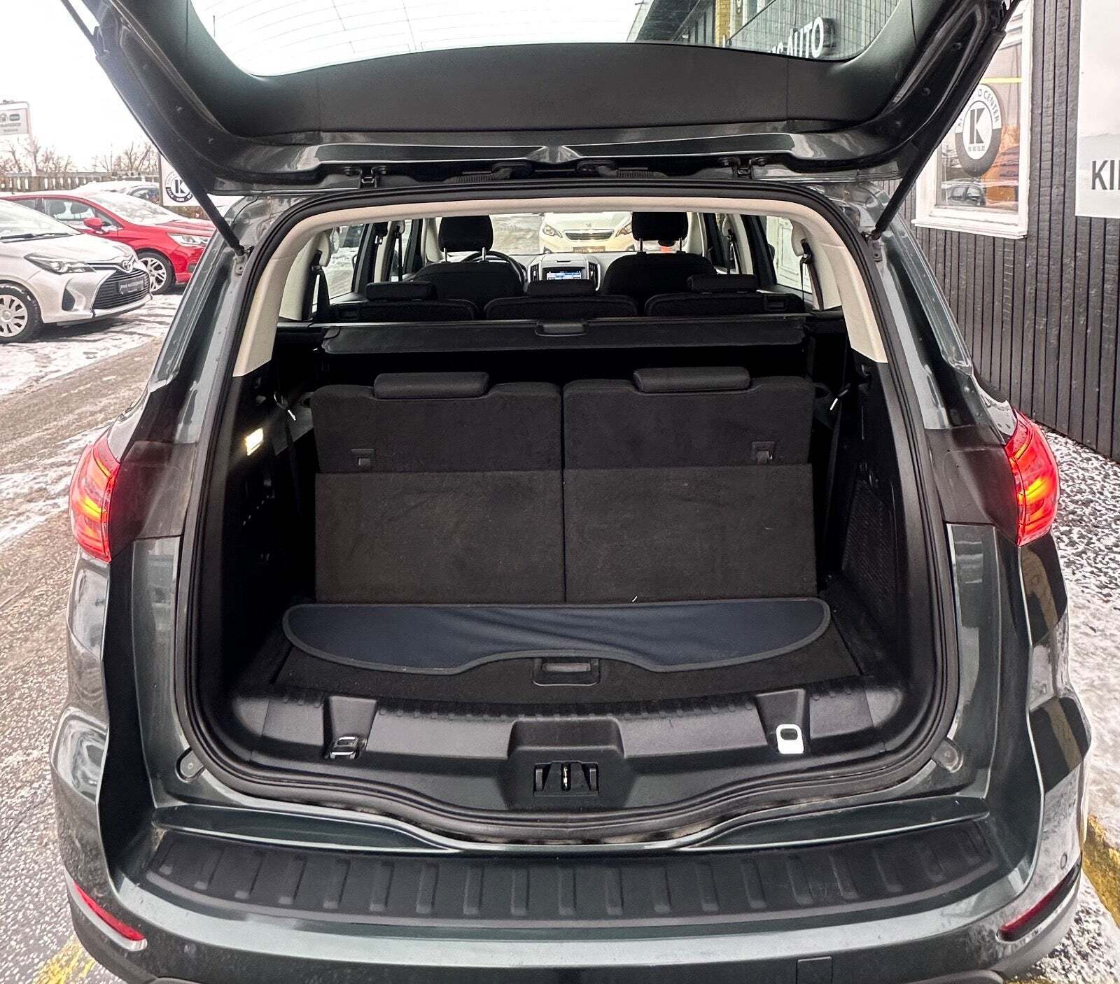 Ford S-MAX 1,5 EcoBoost Titanium 7prs