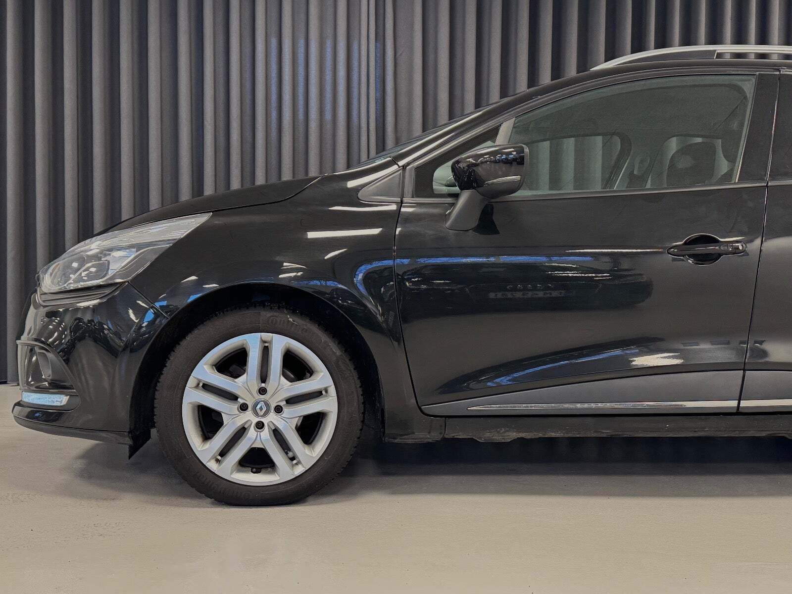 Sort Renault Clio IV fra 2017