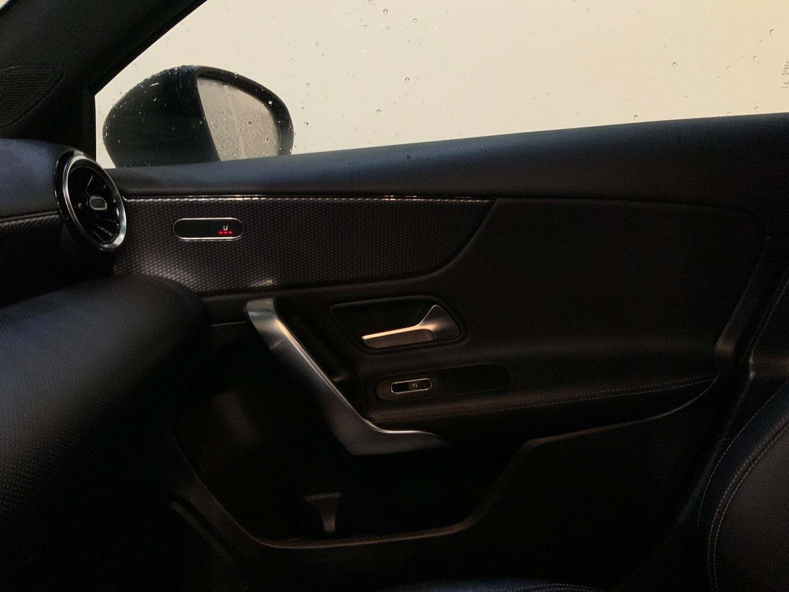 Sort Mercedes A200 fra 2018