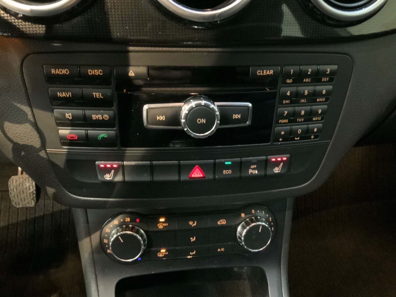 Hvid Mercedes B200 fra 2013