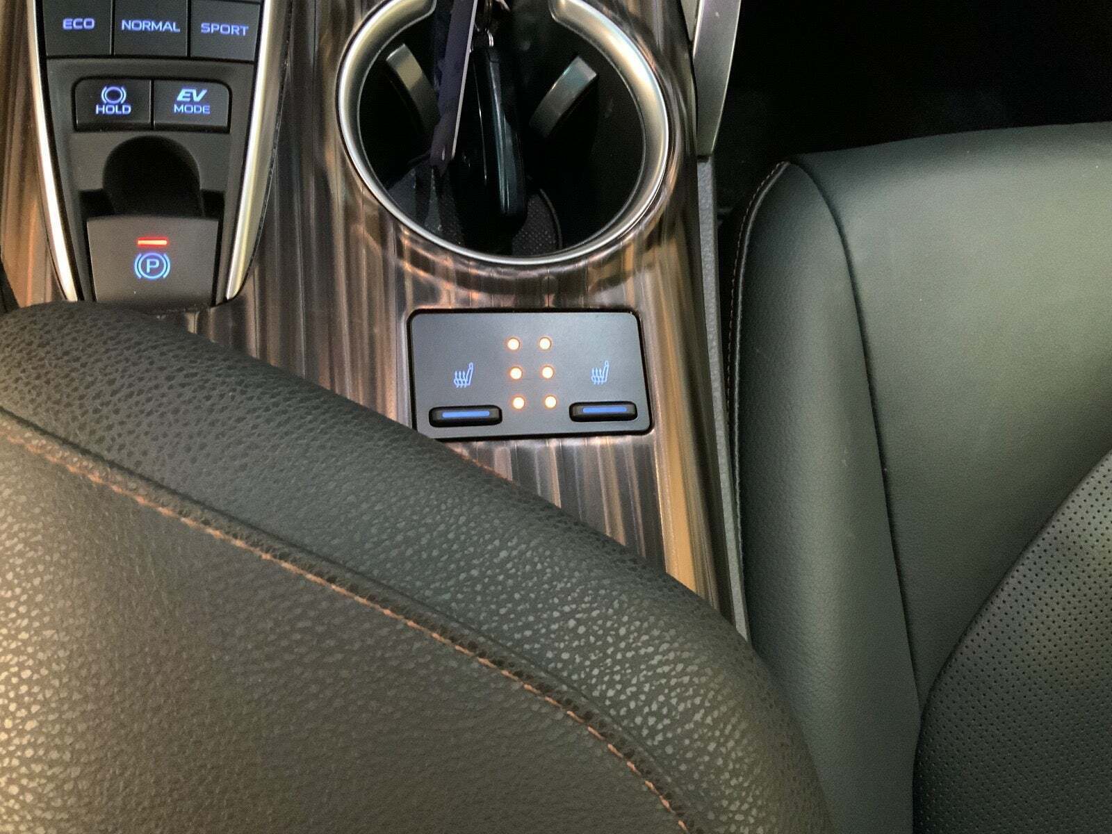 Brun Toyota Camry fra 2019