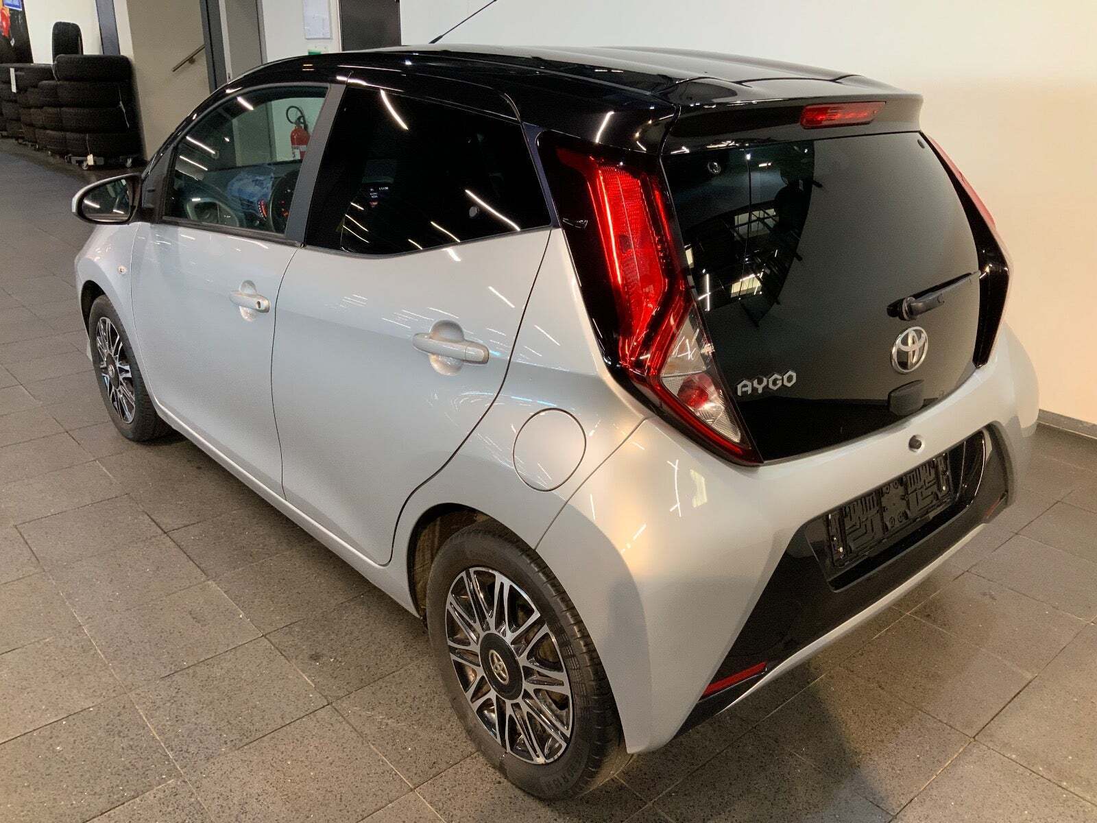 Toyota Aygo 1,0 VVT-i x-pression x-shift