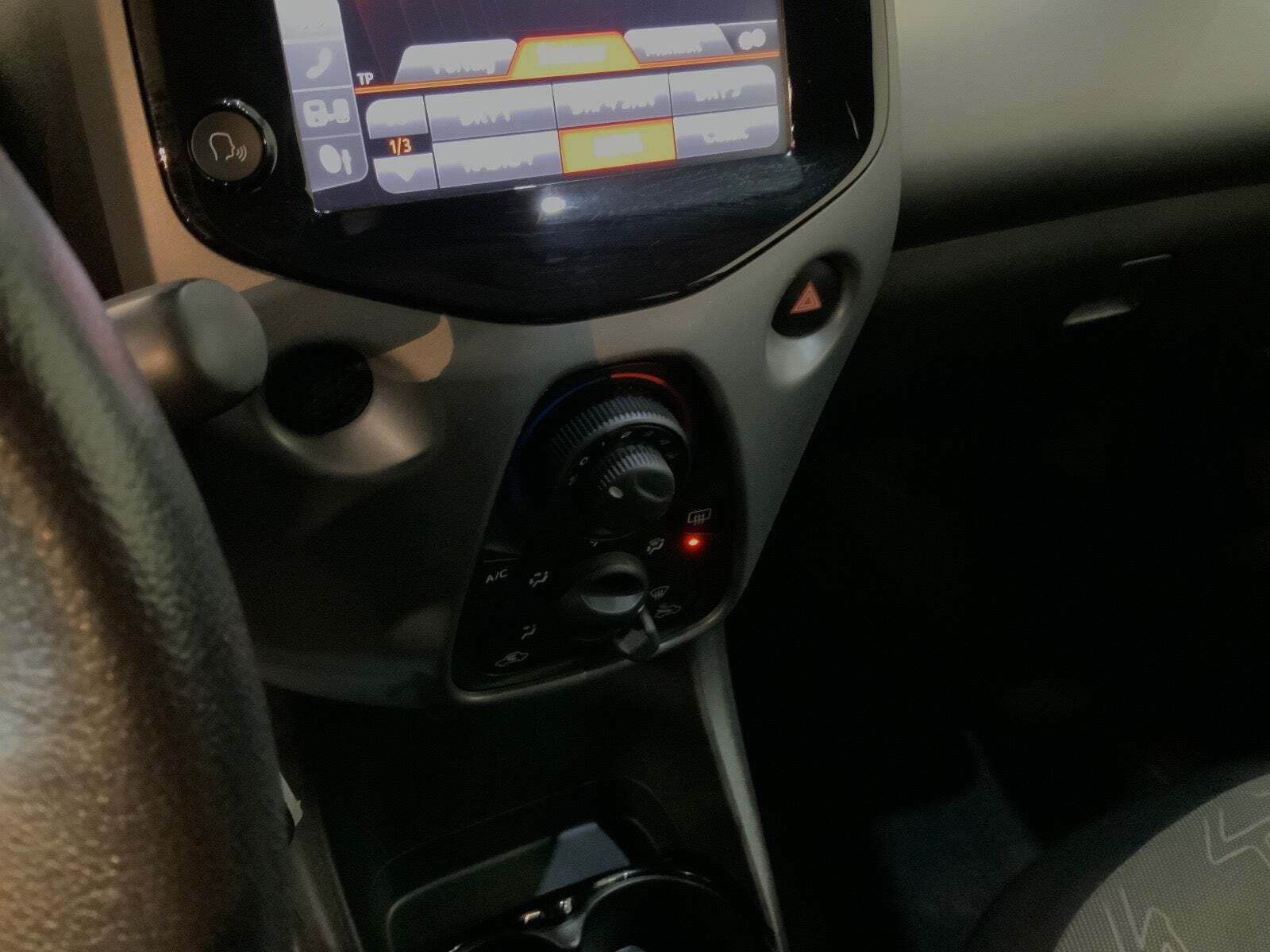 Sølv Toyota Aygo fra 2019