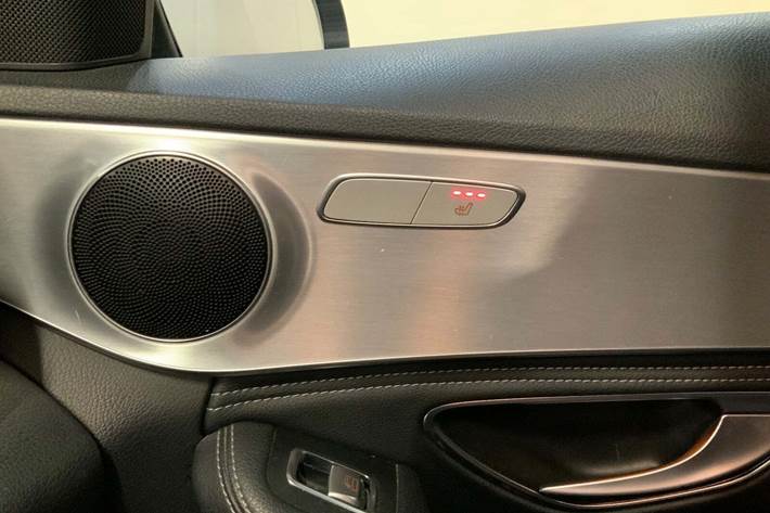 Grå Mercedes C220 fra 2015