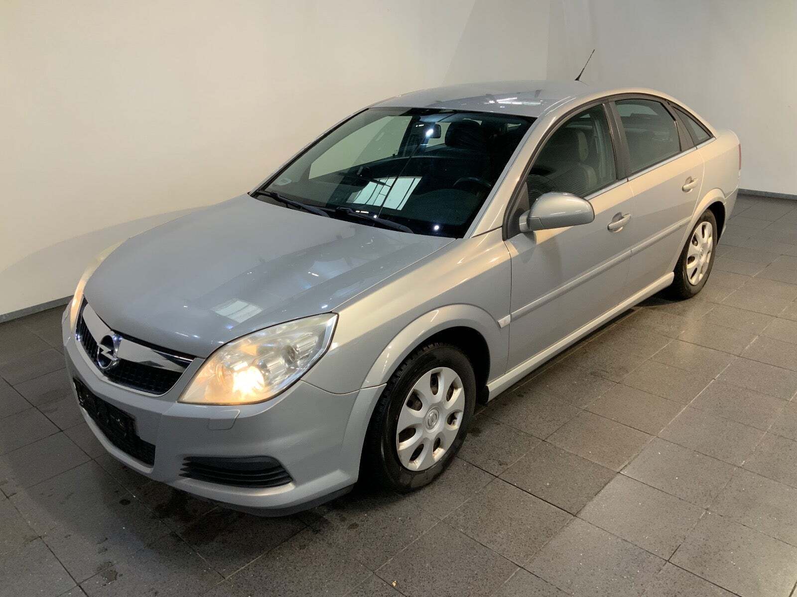 Opel Vectra 1,8 16V 140 Elegance