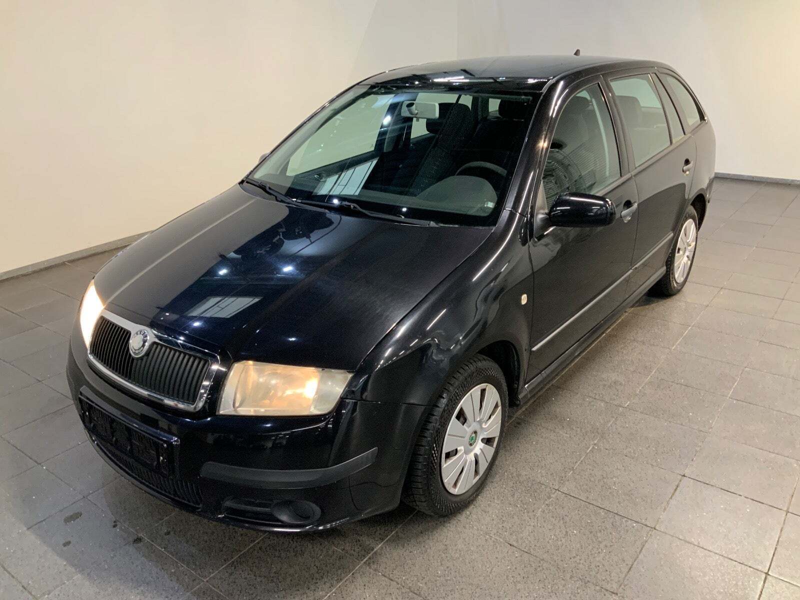 Skoda Fabia 1,4 16V 80 Ambiente Combi