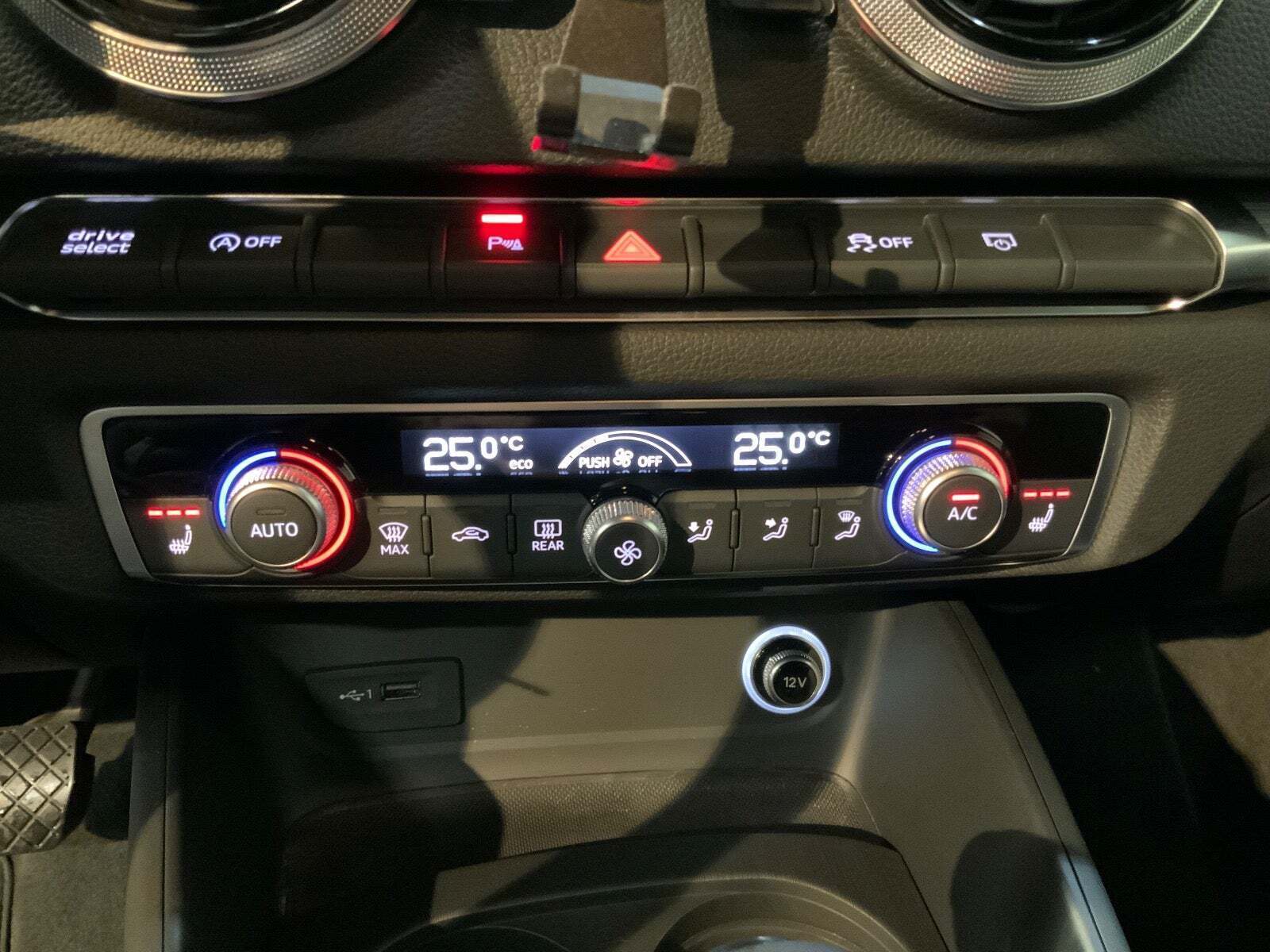 Hvid Audi A3 fra 2020