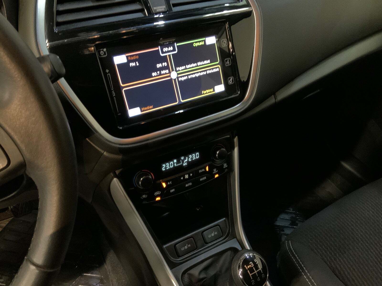 Blå Suzuki S-Cross fra 2016