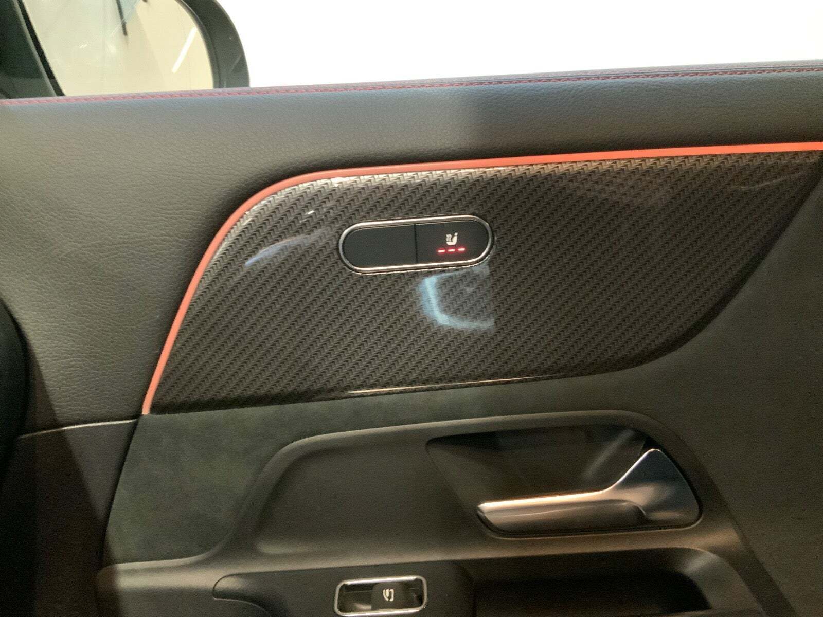 Sort Mercedes GLA200 fra 2022