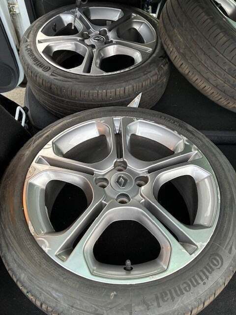 Hvid Renault Clio IV fra 2017