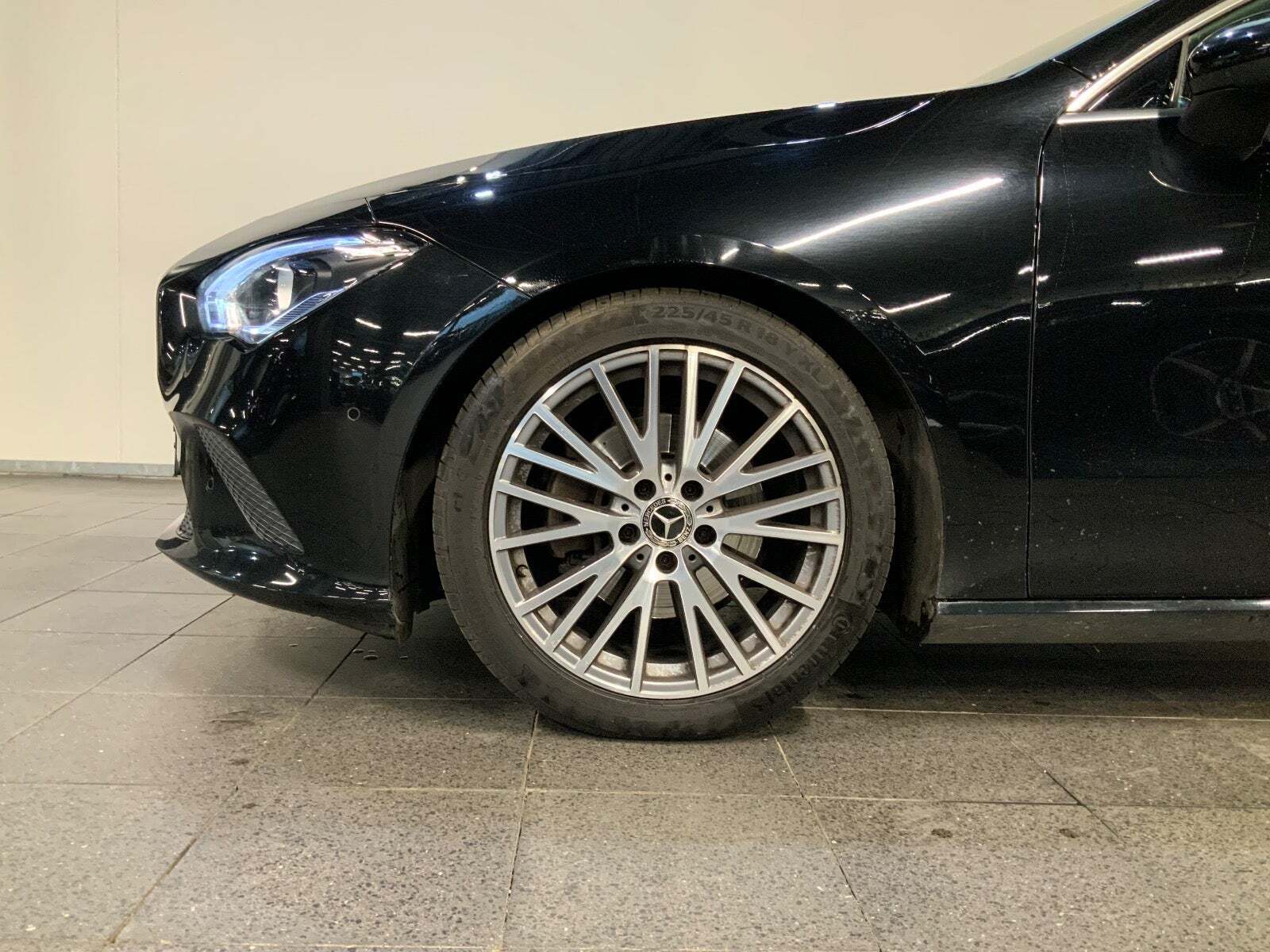 Mercedes CLA200