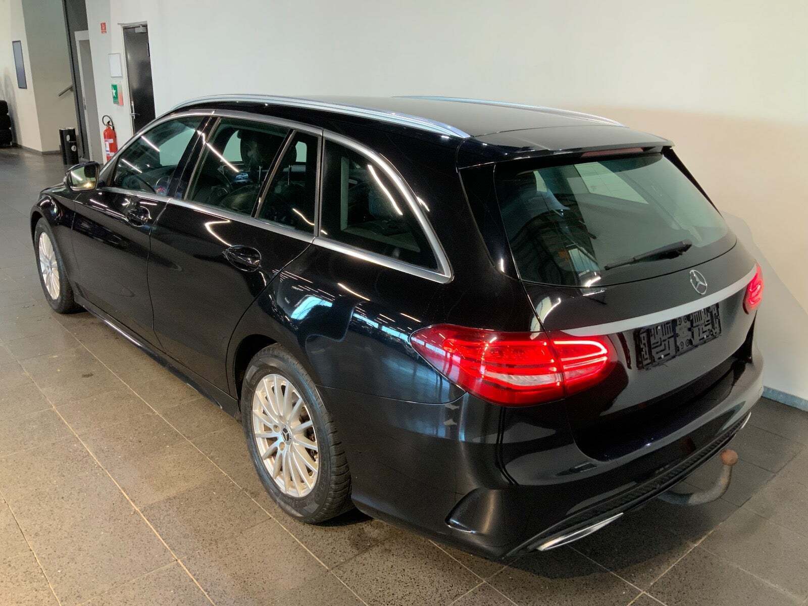 Mercedes C220 d 2,2 AMG Line stc. aut.