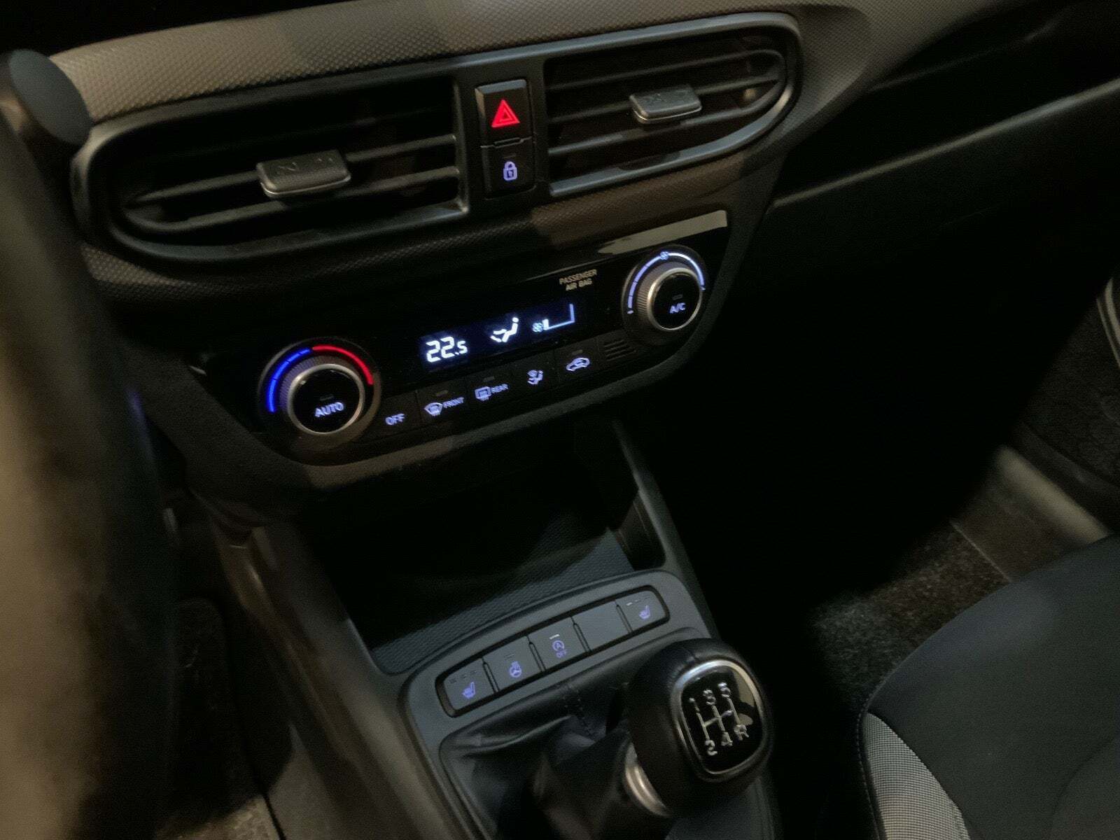 Sort Hyundai i10 fra 2021