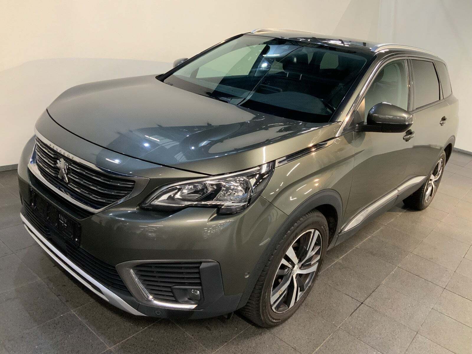 Peugeot 5008 1,2 PureTech 130 Allure 7prs
