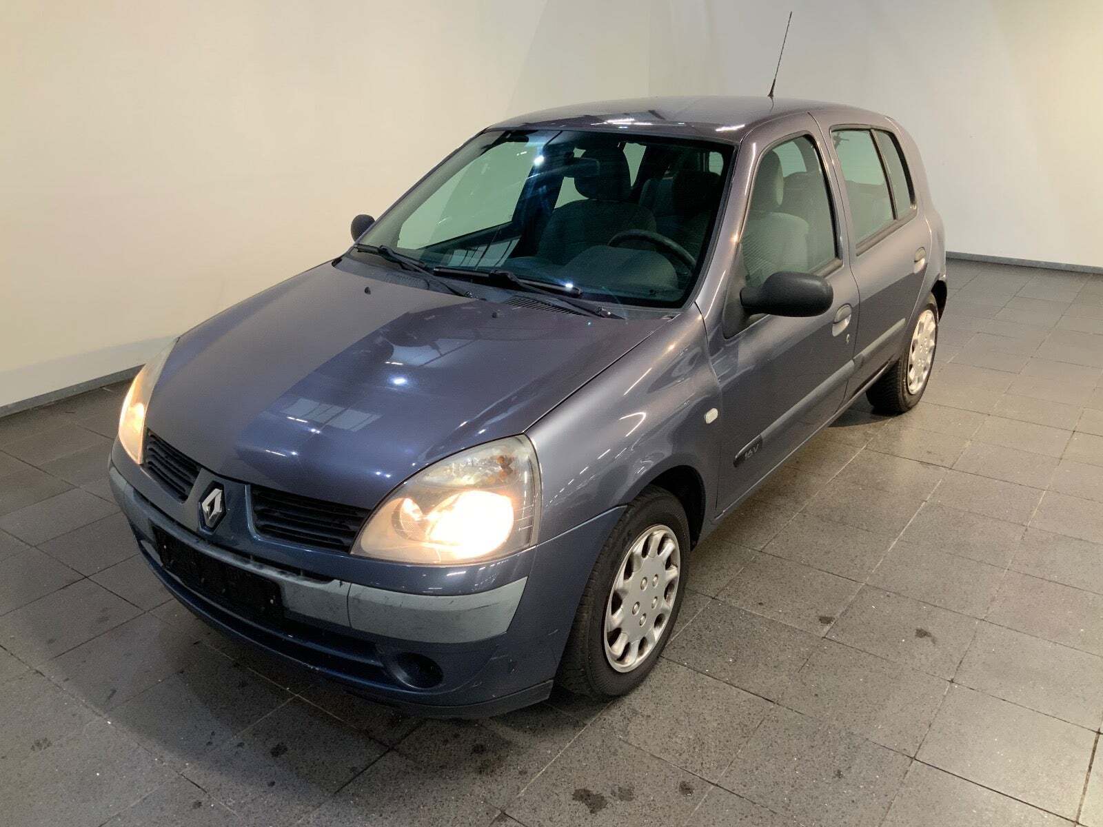 Renault Clio III 1,2 16V Basic