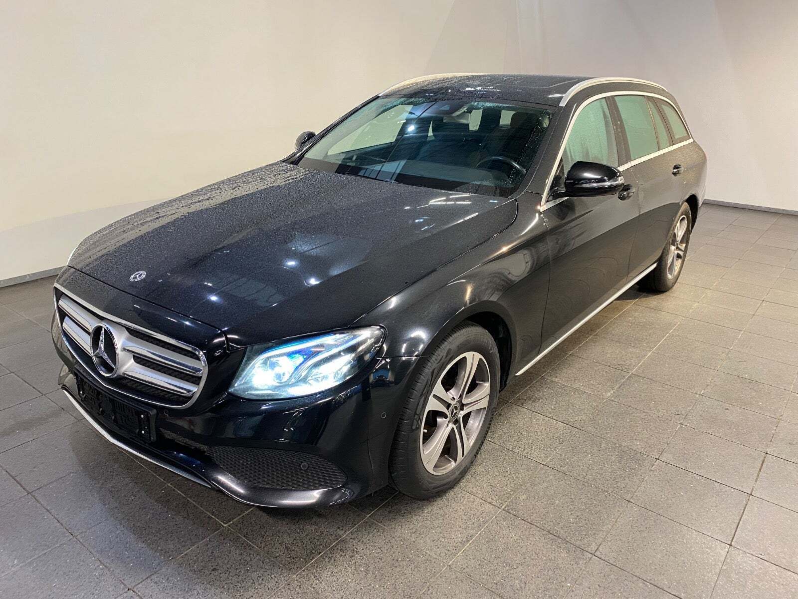 Mercedes E220 d 2,0 Avantgarde stc. aut.