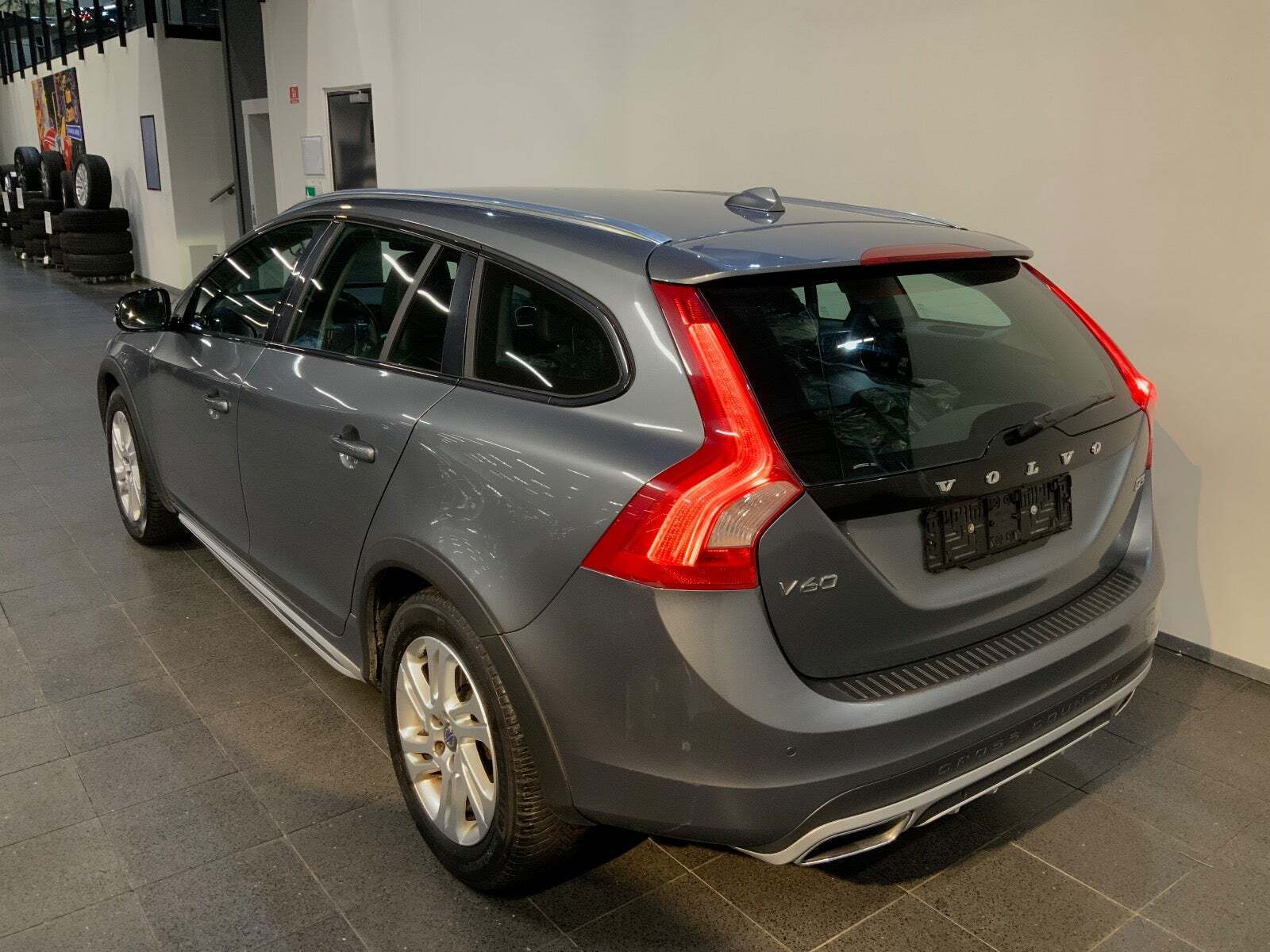 Volvo V60 CC 2,0 D3 150 Momentum aut.