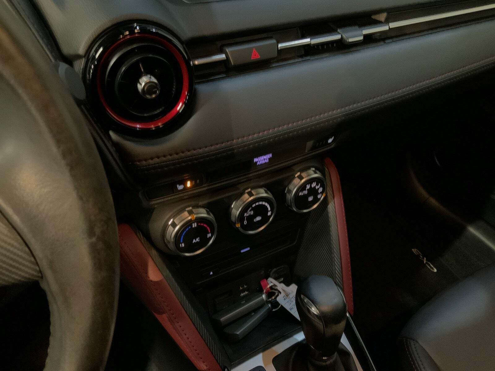 Grå Mazda CX-3 fra 2015