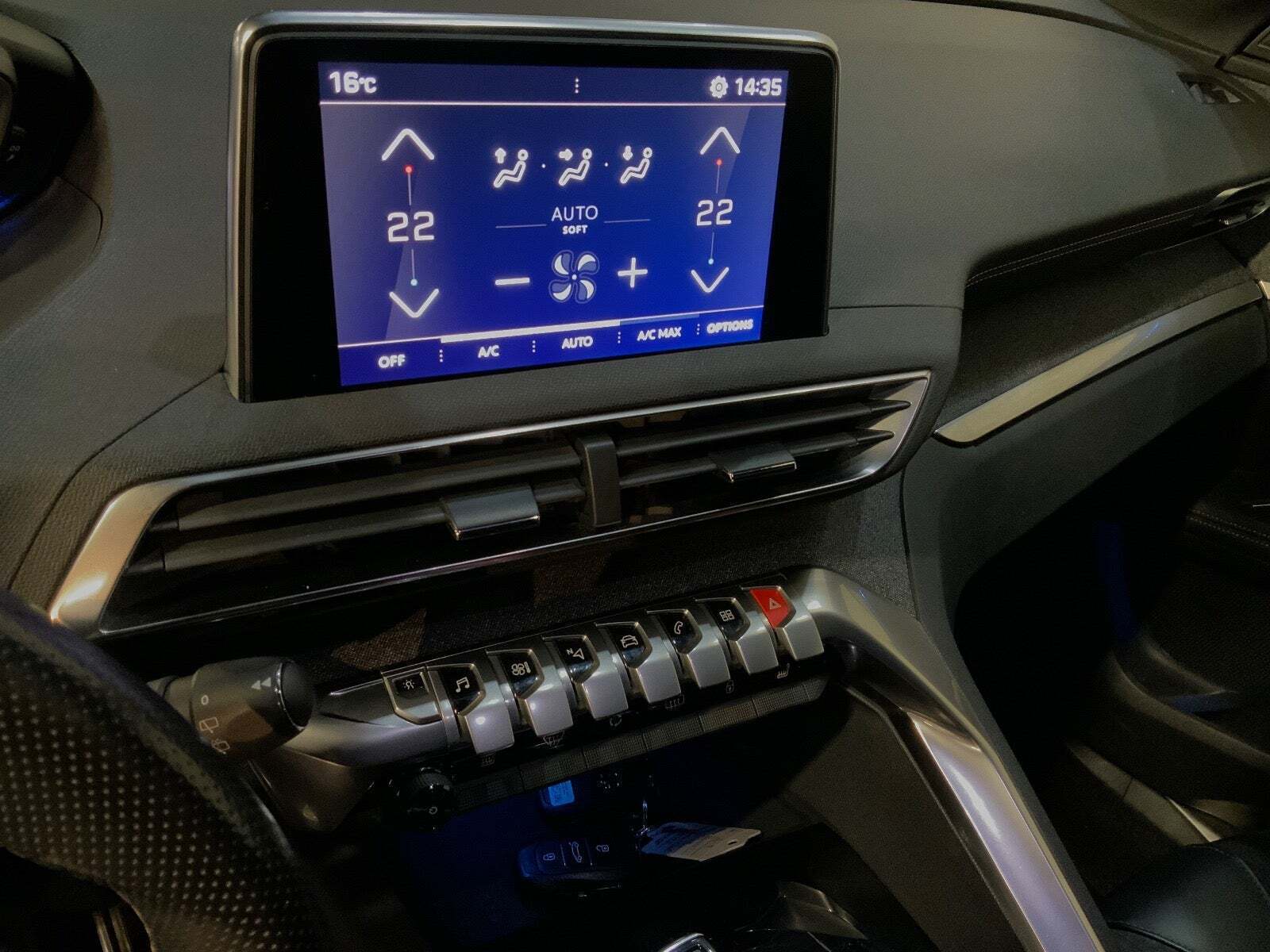 Grå Peugeot 5008 fra 2019