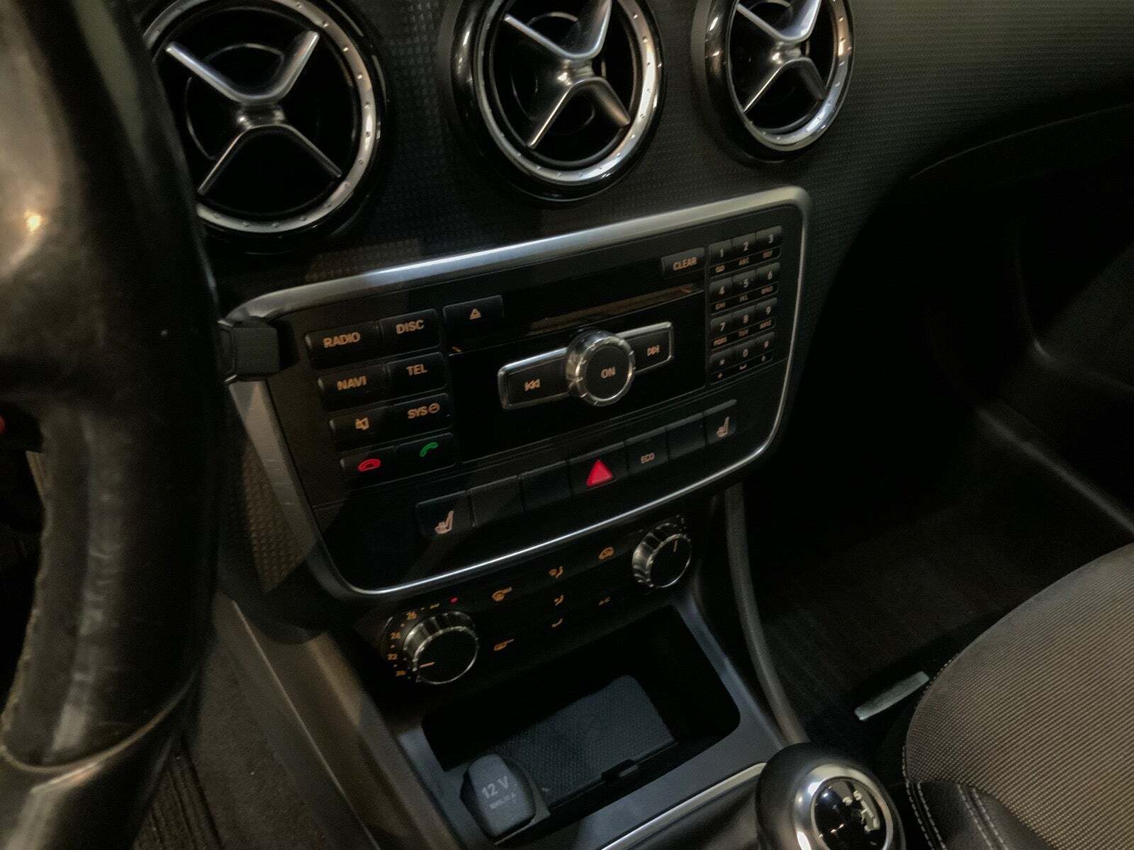 Sort Mercedes A180 fra 2014