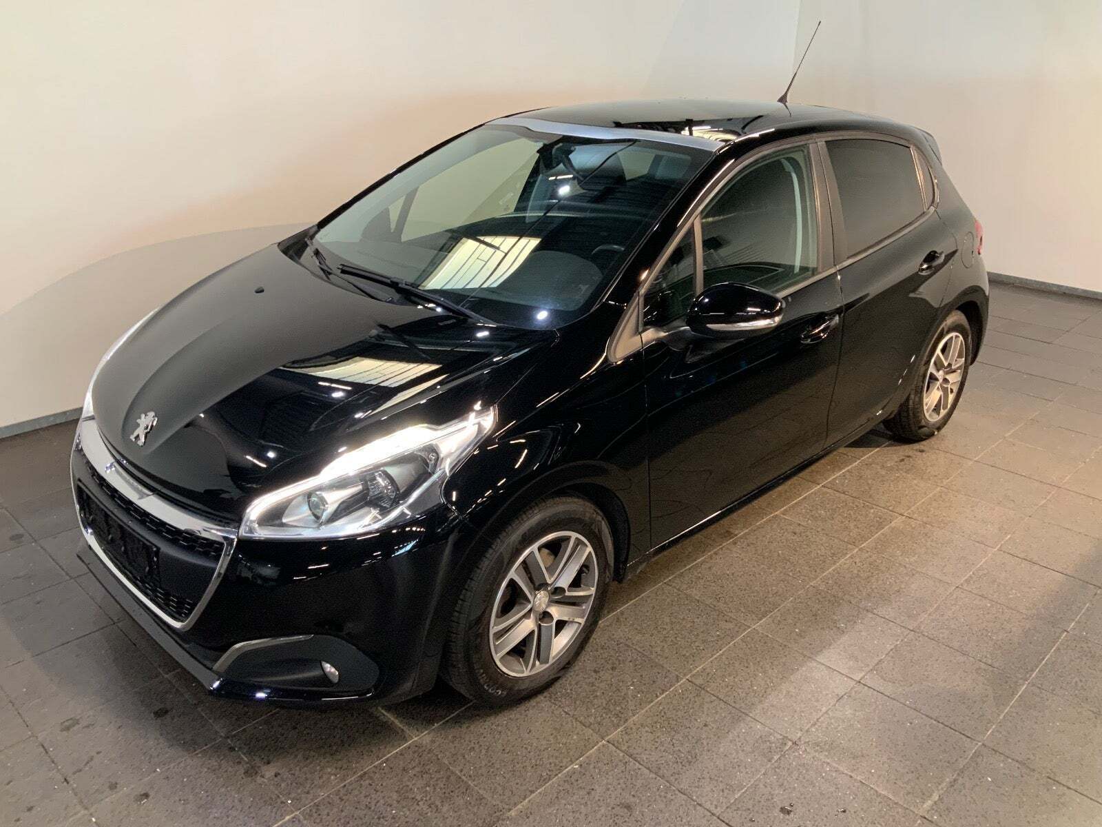 Peugeot 208 1,2 VTi 82 Allure Sky