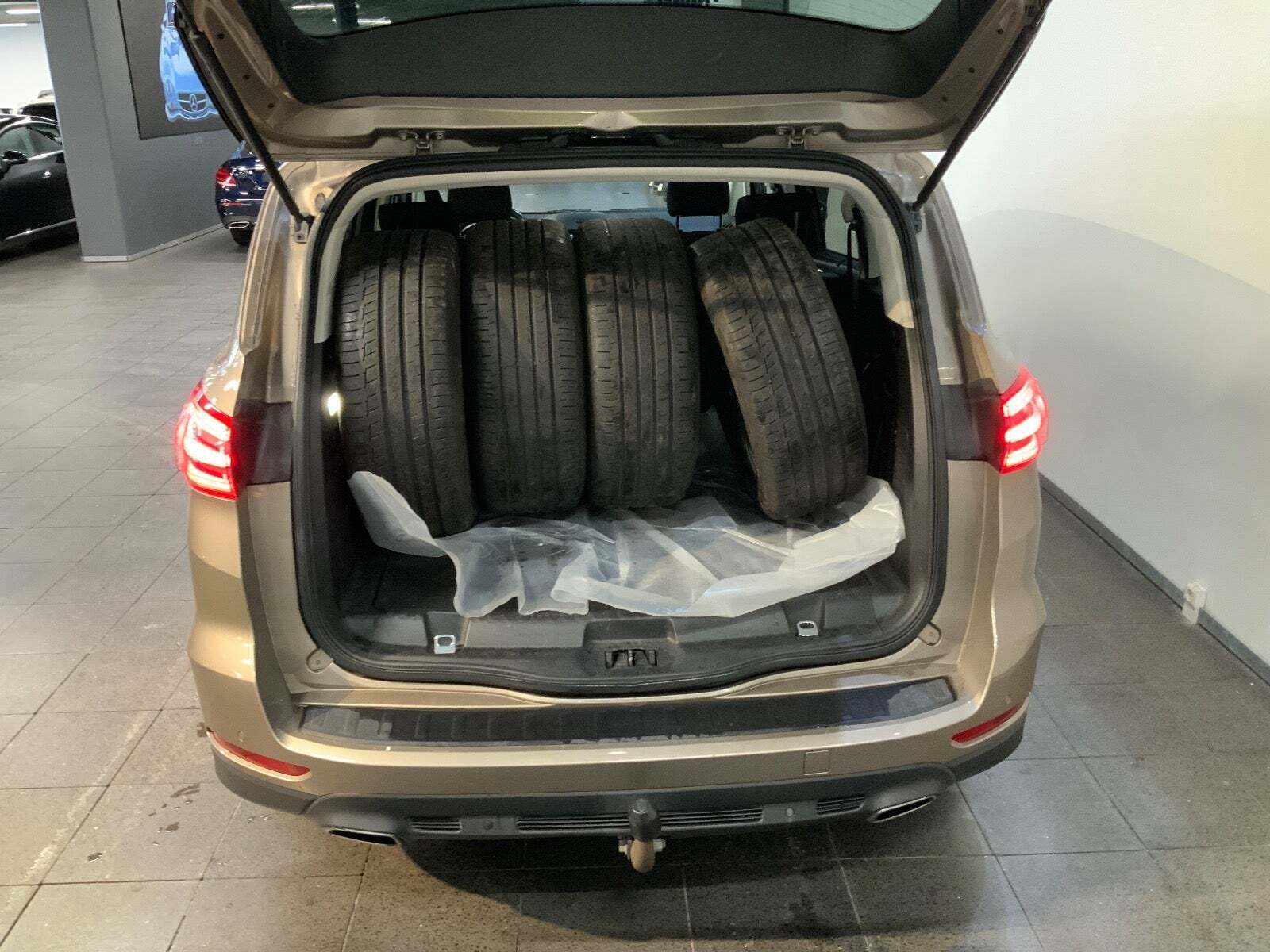 Ford S-MAX 2,0 EcoBlue Titanium aut. 7prs