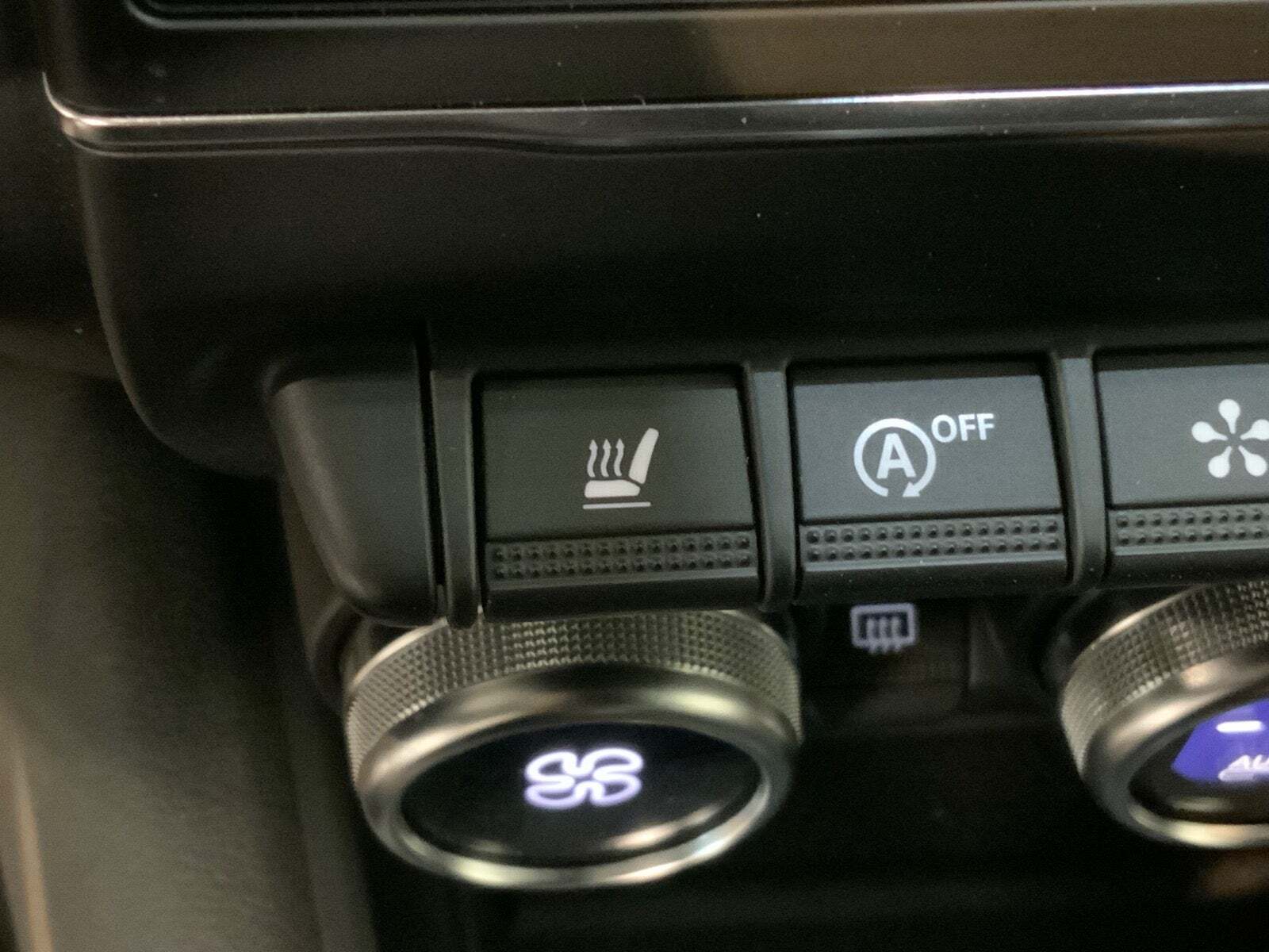 Grå Renault Captur fra 2020