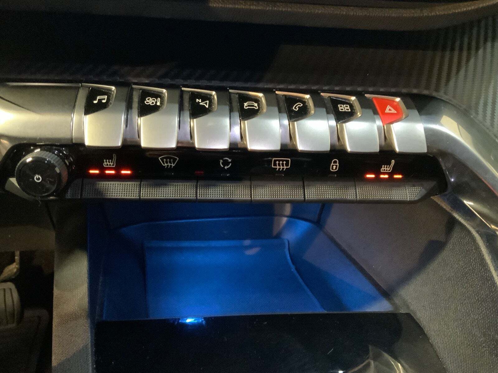 Sort Peugeot 3008 fra 2017