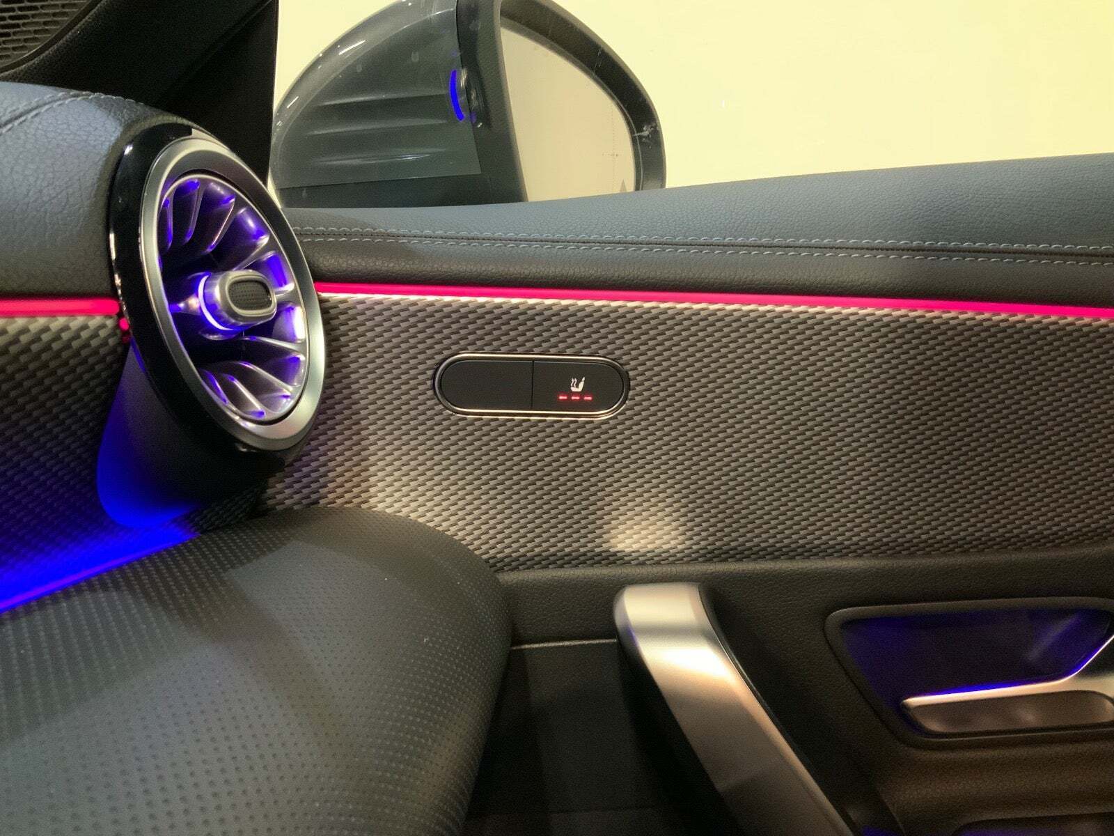 Grå Mercedes CLA200 fra 2020